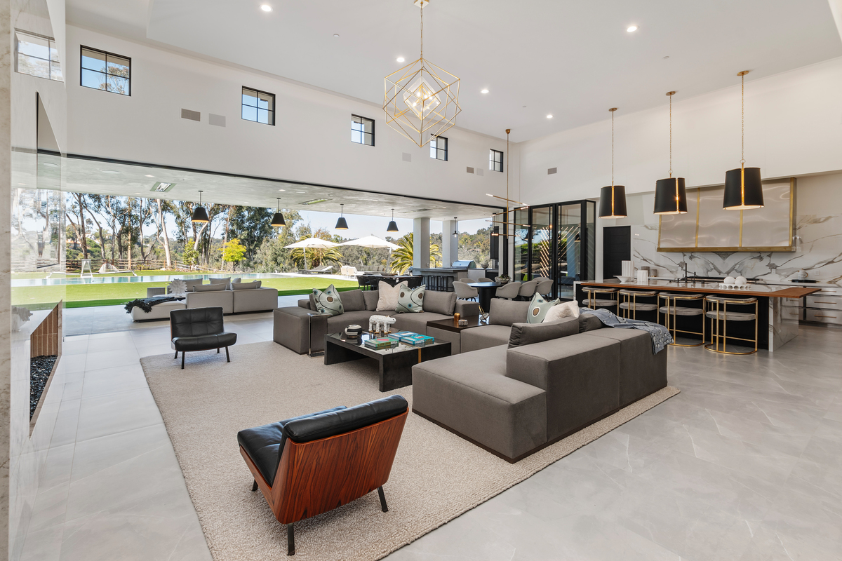 5_11375921_168437_168437-EI-105