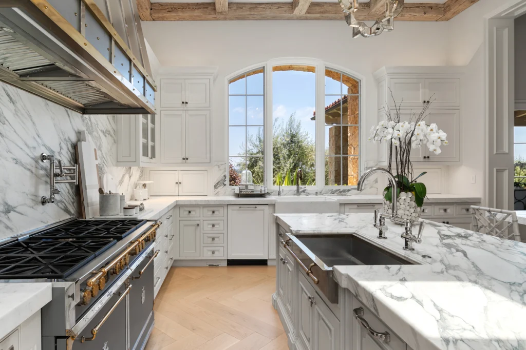 A modern living room blending classic design accents with contemporary furniture, creating a warm and inviting space for relaxation.